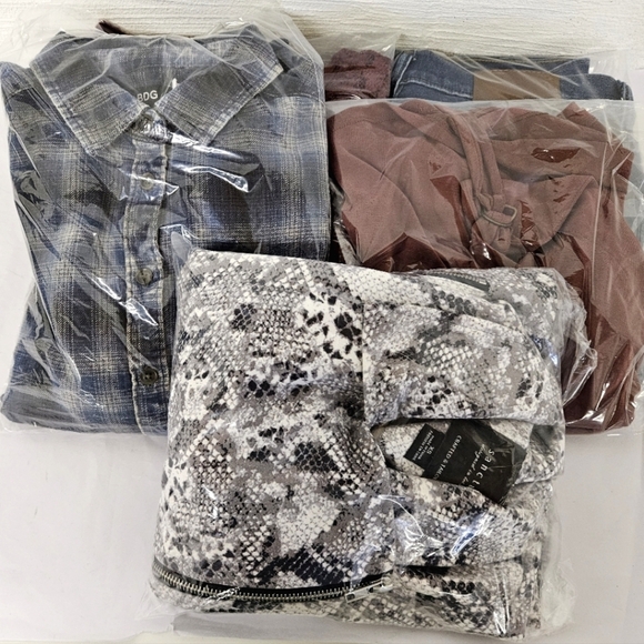 Mystery Box Five Piece Box Bundle in Anthropologie Size XS to Medium - Picture 2 of 2